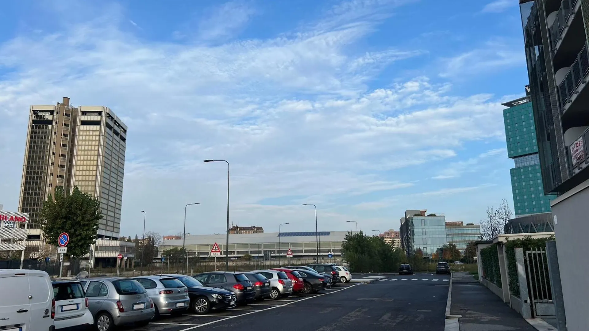Ferienwohnung Sky Building Milano Stephenson Apartment Mailand